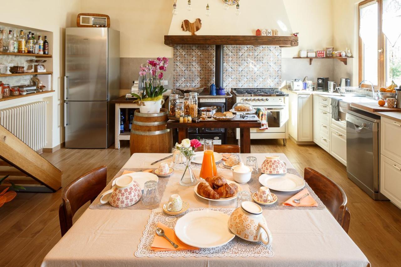 Bed and Breakfast Il Pettirosso SantʼArcangelo di Romagna Exterior foto